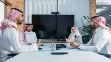 وزارة الموارد البشرية تحدد موعد انتهاء دوام رمضان 1446 وموعد اجازة عيد الفطر 